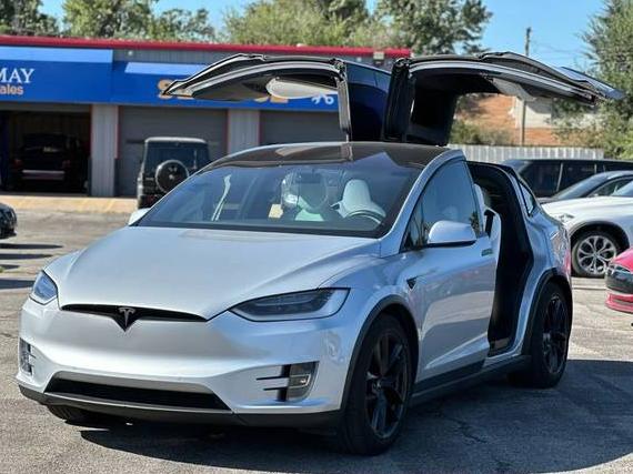 TESLA MODEL X 2017 5YJXCBE25HF068349 image